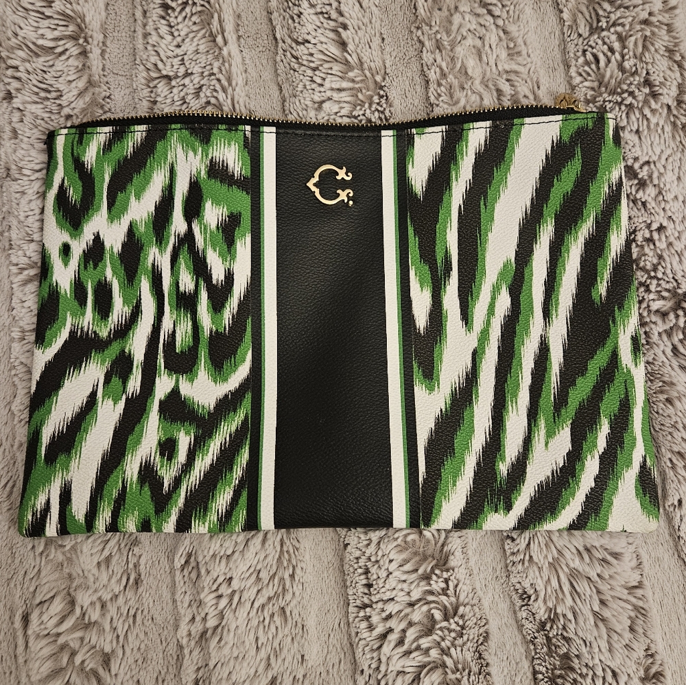 C.Wonder Green & Black Clutch